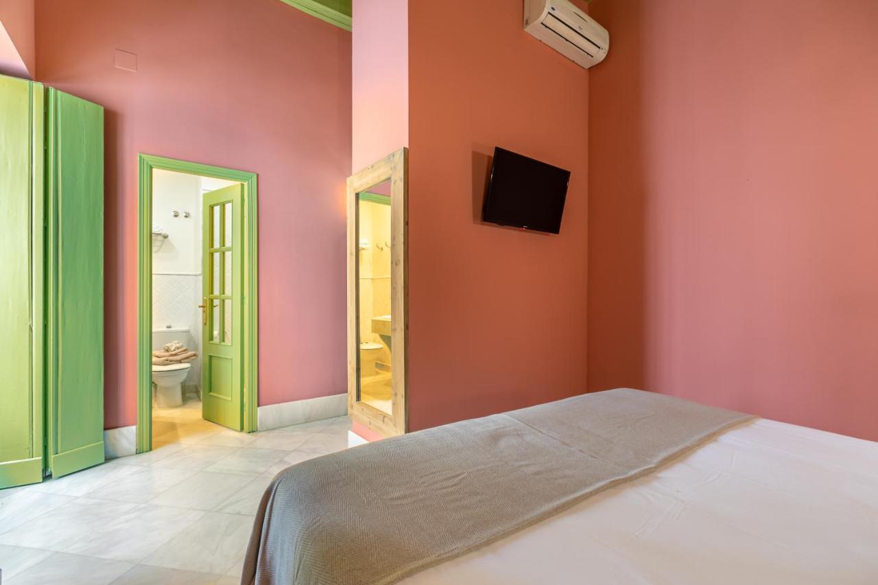 Nuea Giralda Hotel Sevilla Bagian luar foto