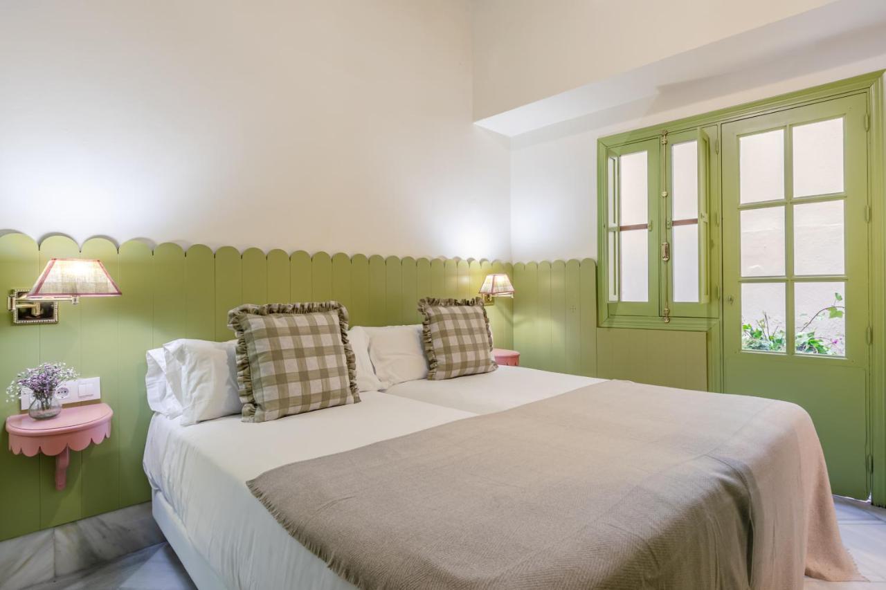 Nuea Giralda Hotel Sevilla Bagian luar foto